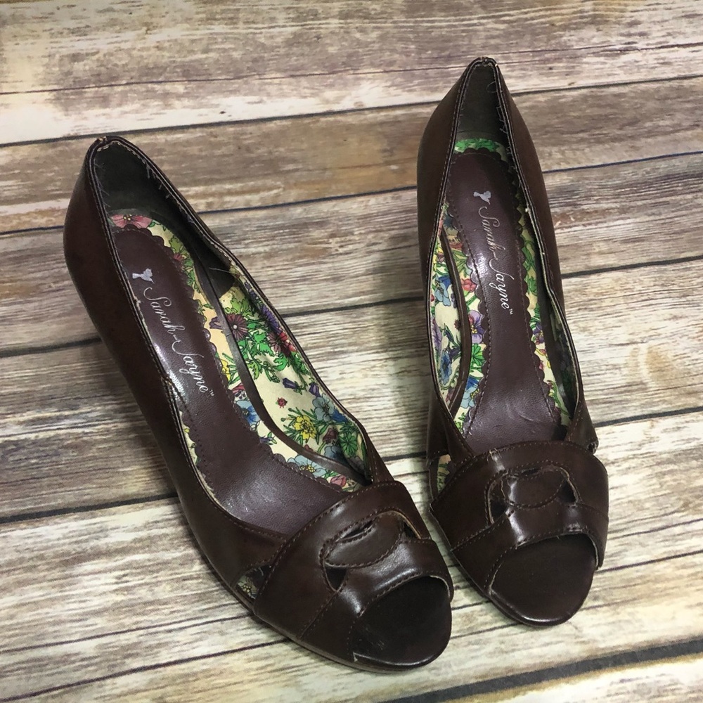Sarah-Jayne brown, open toed 2 1/2 inch heels